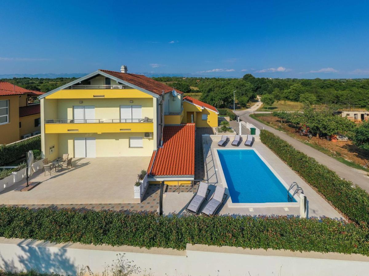 Villa Petra S Bazenom, Rostiljem I Parkingom Zadar Exteriér fotografie